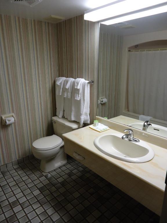 Hotel The 3*
